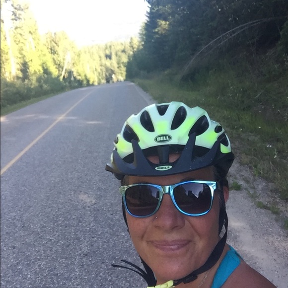 Meet your Posher, Julie - Picture 1 of 1